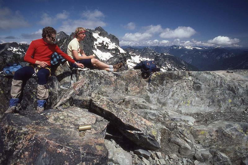 1986-034 The Tooth Jun-1986 Summit.jpg
